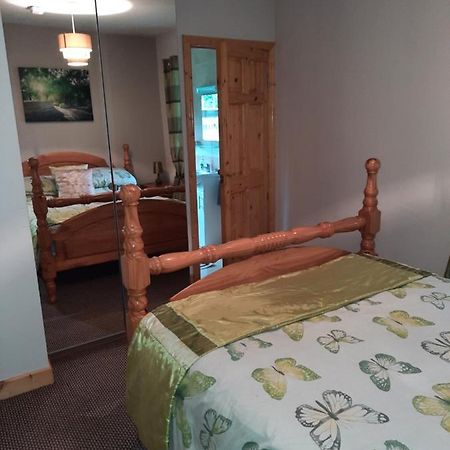 Country Cottage B&B Crossakeel Bagian luar foto