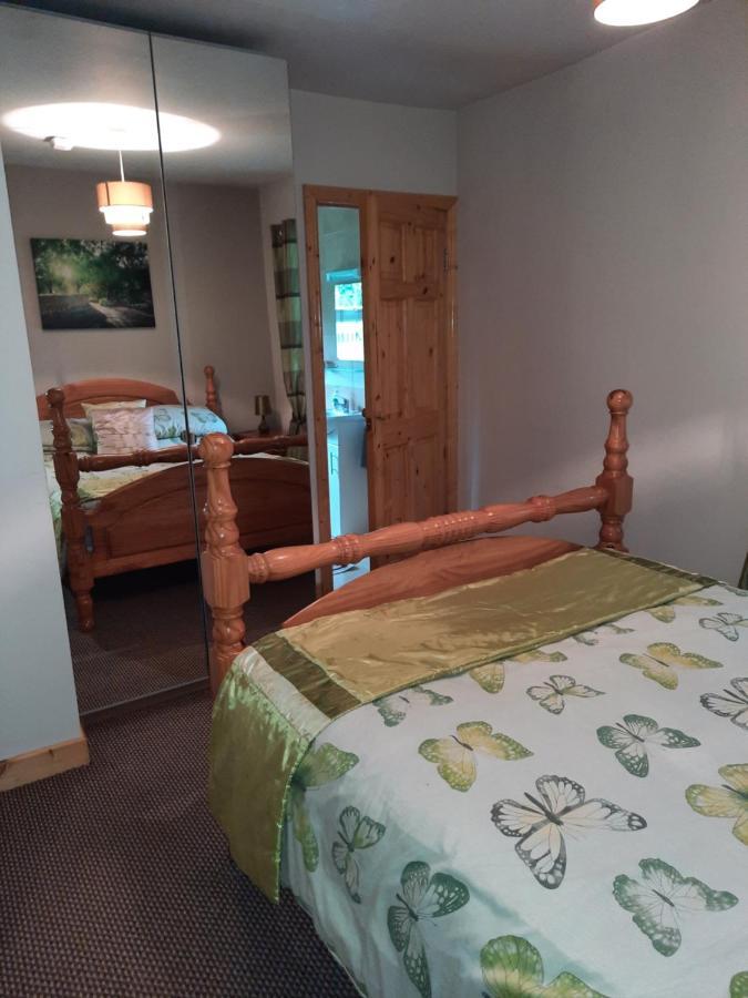 Country Cottage B&B Crossakeel Bagian luar foto