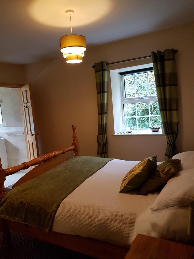 Country Cottage B&B Crossakeel Bagian luar foto